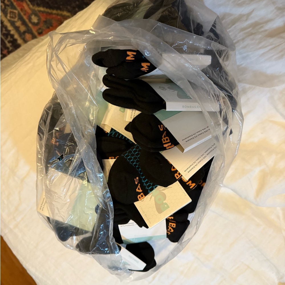 NWT 15 pairs Bombas Socks